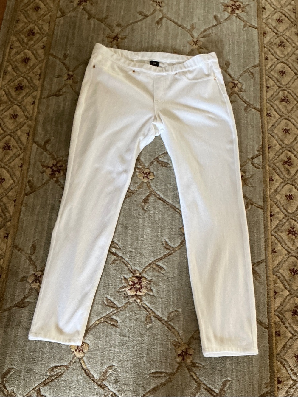 White Hue stretch Leggings